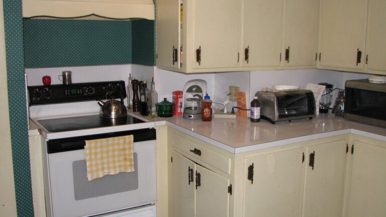 Clear open concept kitchen layouts depiction on a neutral background